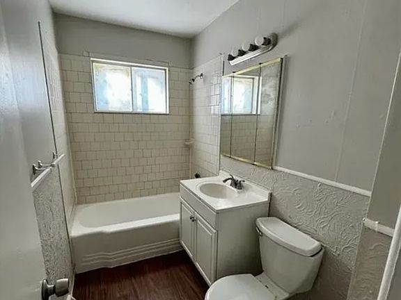 5th image of 8602 Bristol Ave