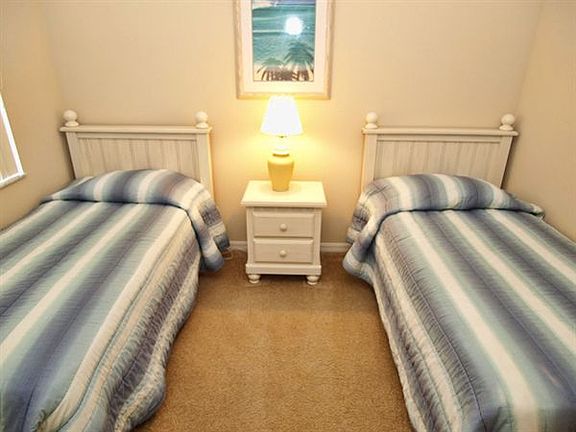 CP4P909-Bedroom-twin-2