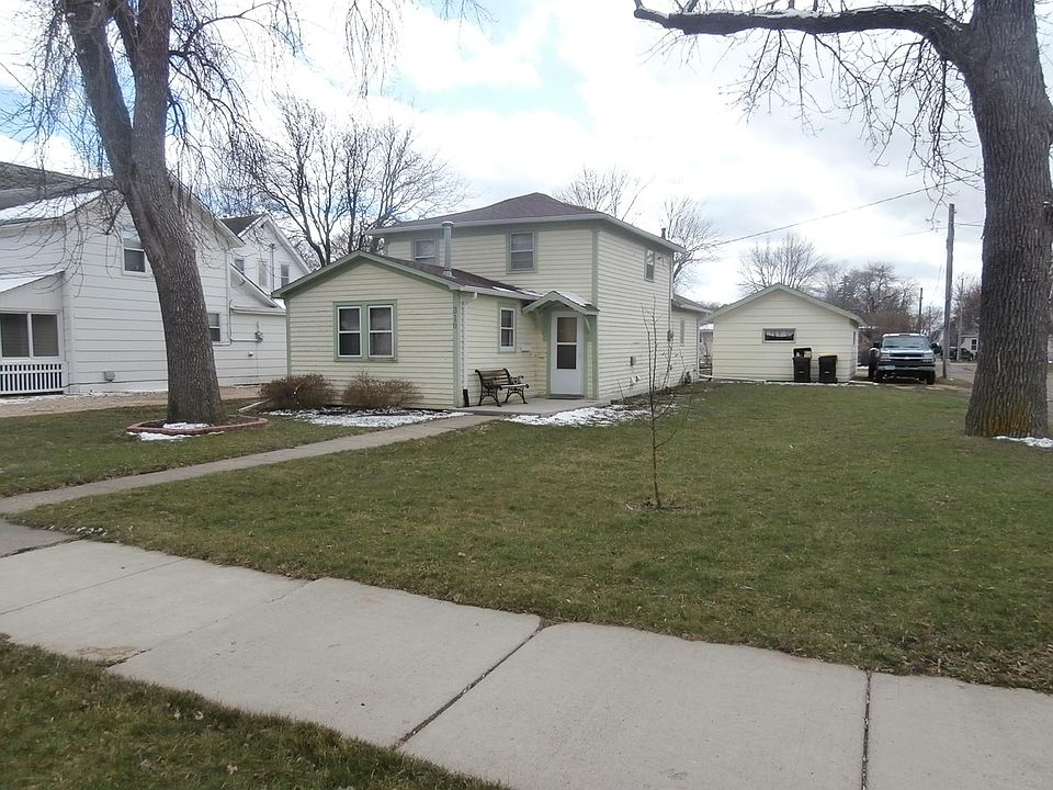 1st image of 316 E 4th St