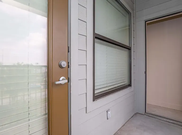 La Mariposa Apartments — Photo 16