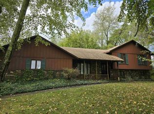 60685 Locust Rd, South Bend, IN 46614