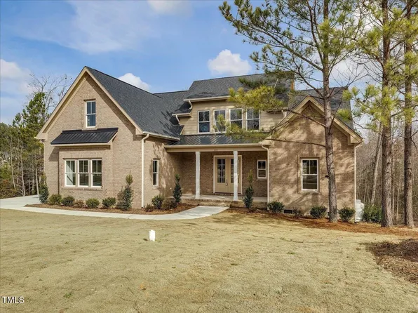 601 Balmoral St, Clayton, NC 27520