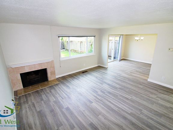 5th image of 2338 Pauline Dr