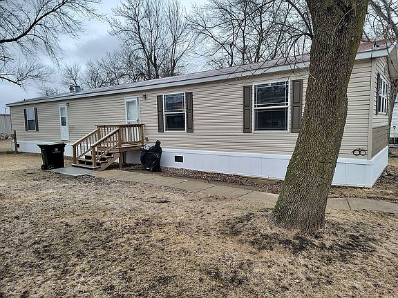 2nd image of 2302 3rd Ave S Trailer 101