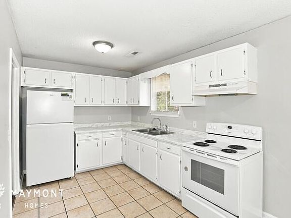 3rd image of 44 Elmwood Pl