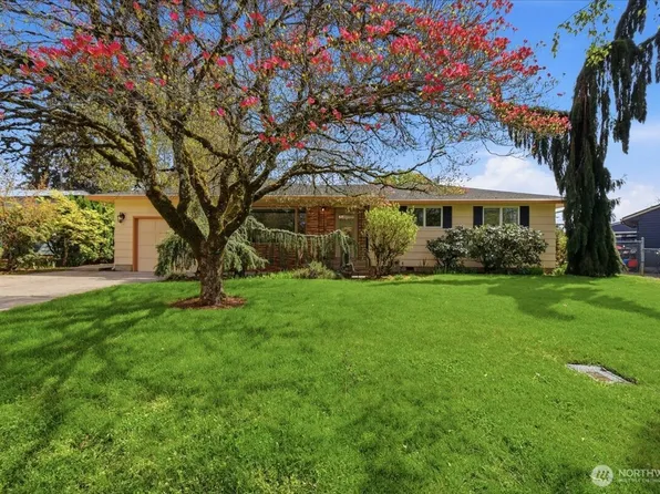 6901 NW Canyon Crest Loop, Vancouver, WA 98665