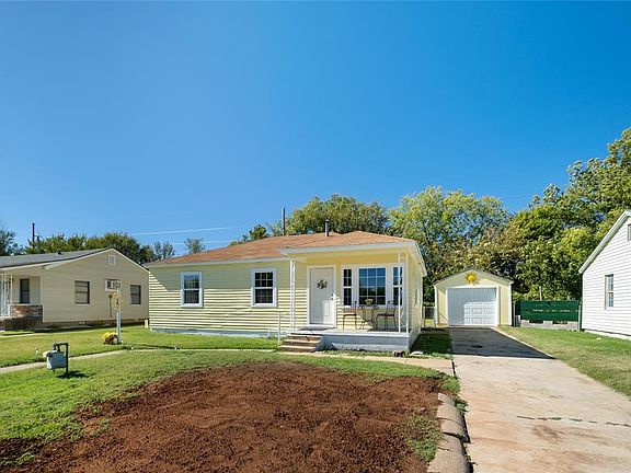3rd image of 518 NE Carver Ave