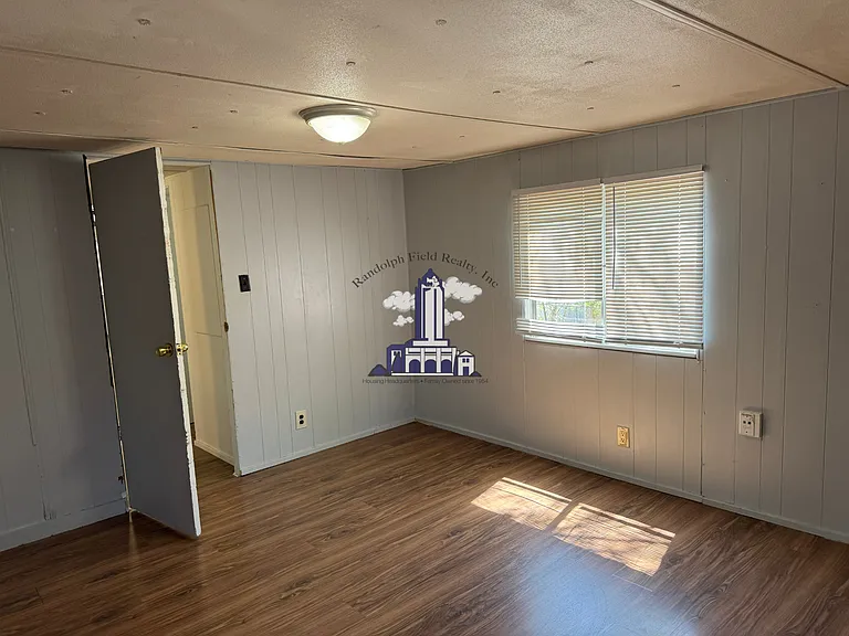8509 Northmont Dr — Photo 12
