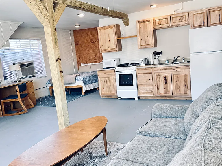 102 W Morgan St — Photo 6