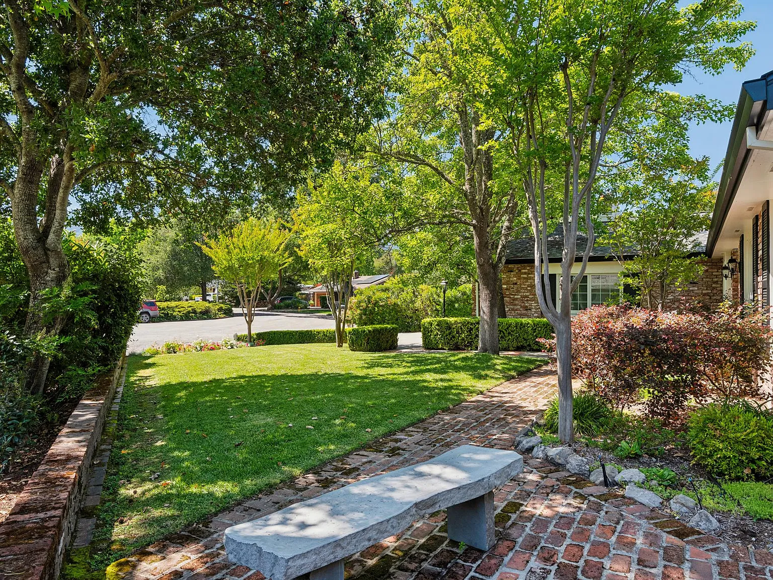 3 bed, 2182 sqft, $6,700 — Photo 3
