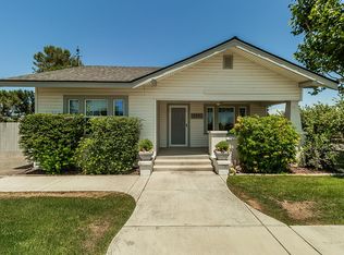 12890 E Kamm Ave, Kingsburg, CA 93631