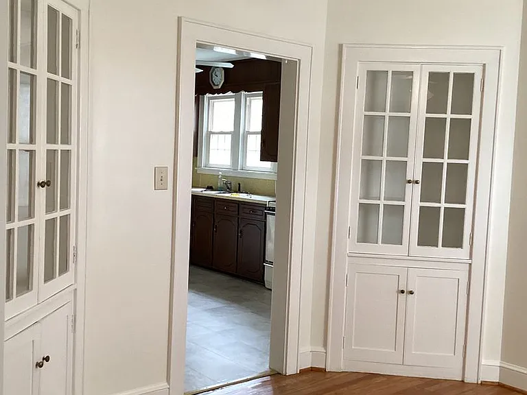 225 N Grant St — Photo 16