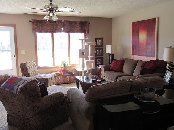 3rd image of 118 Crestview Dr