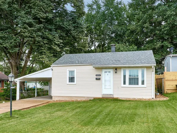 10816 Charles Pl, Saint Ann, MO 63074