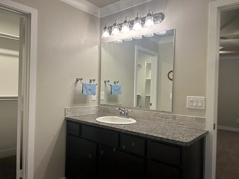 13716 Sherman Ave — Photo 20
