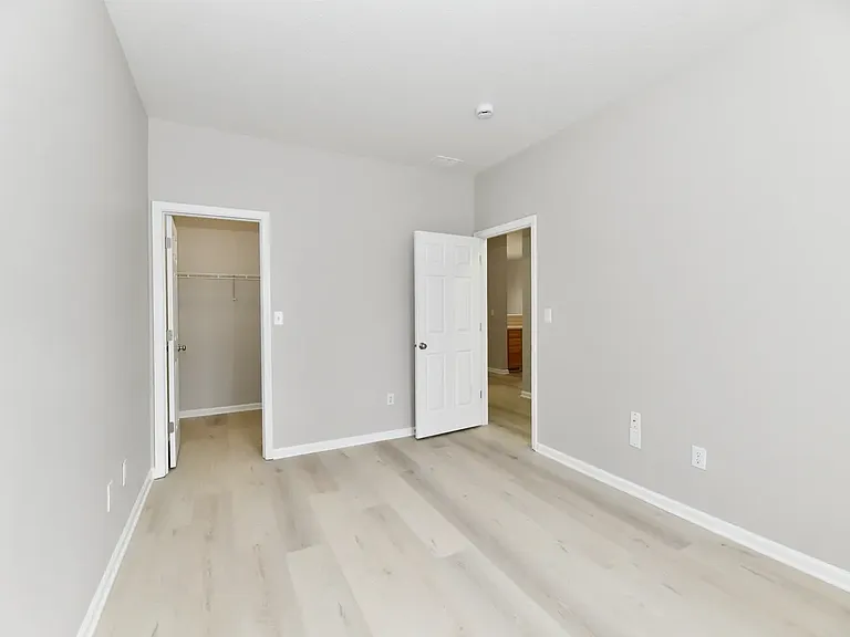 10416 Platinum Dr — Photo 6