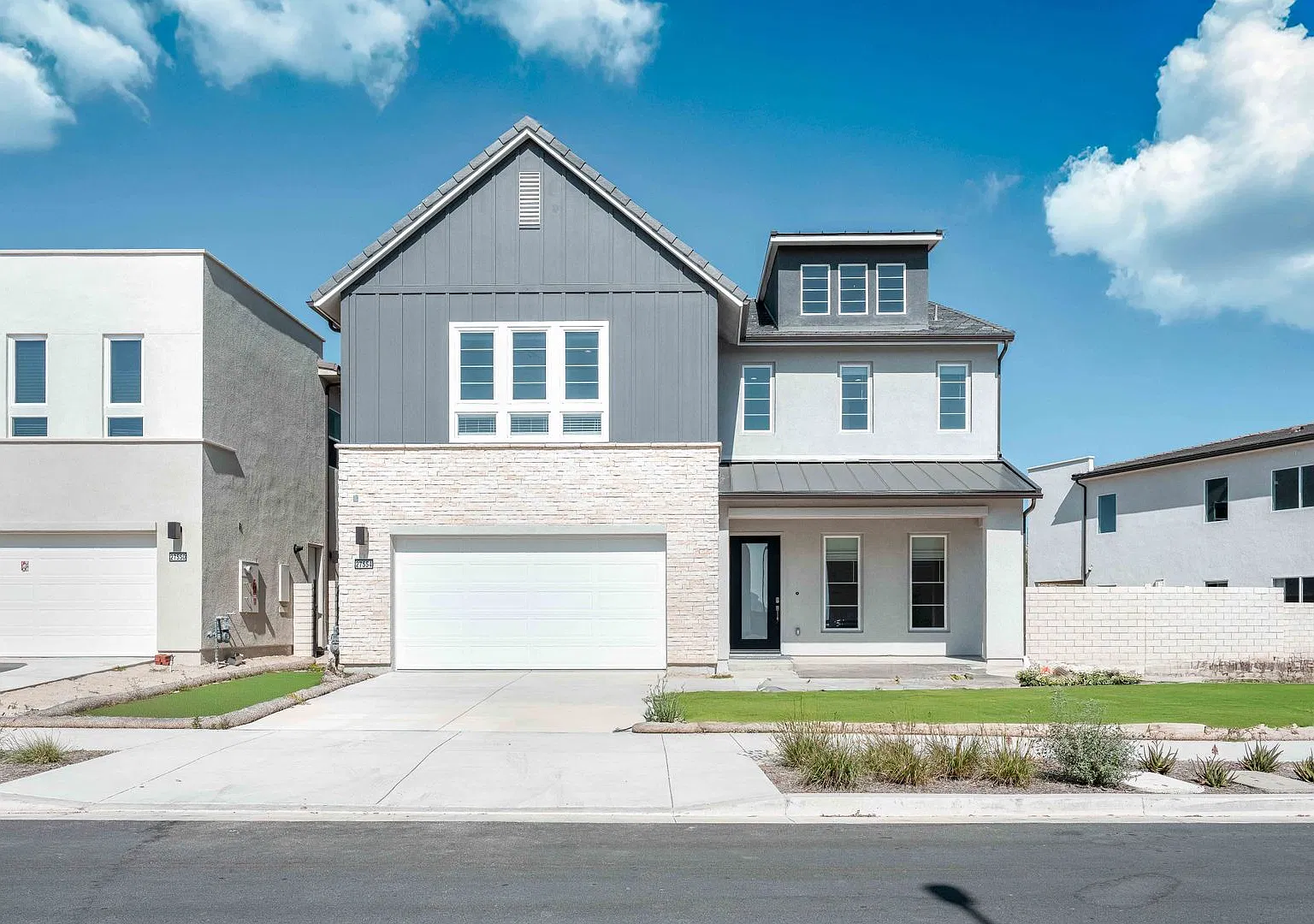 Brand-New 5-Bedroom Home in FivePoint Valencia — Photo 1