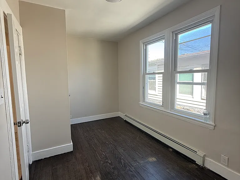 78 Dewitt St #2 — Photo 4