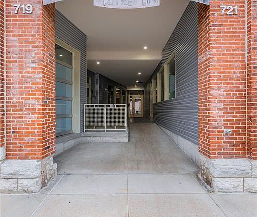 4th image of 721 N 17th St APT 207