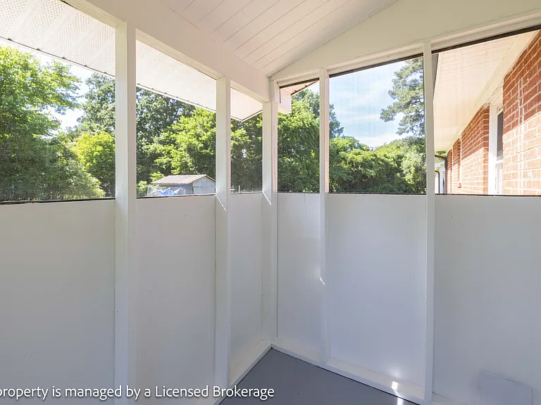 409 Eastover Ave — Photo 17