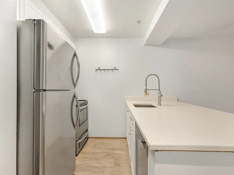 769 Hayes St #604 — Photo 4