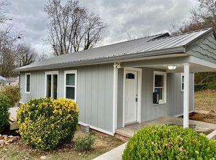 4 Wilshire Dr, Asheville, NC 28806