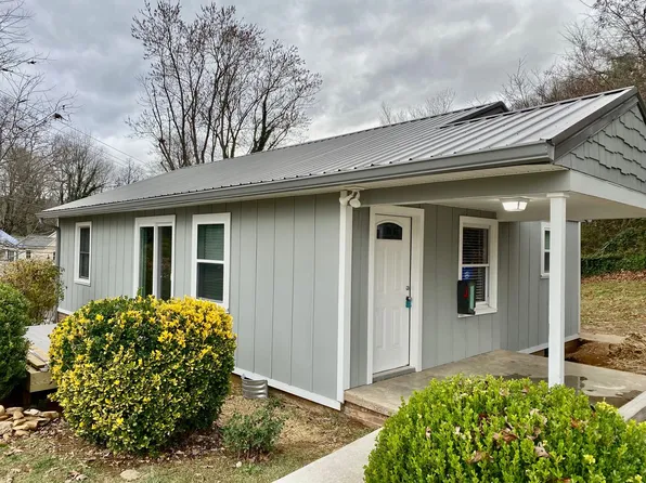 4 Wilshire Dr, Asheville, NC 28806