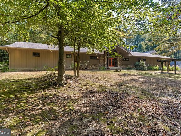 3rd image of 2115 Saint Heather Ln