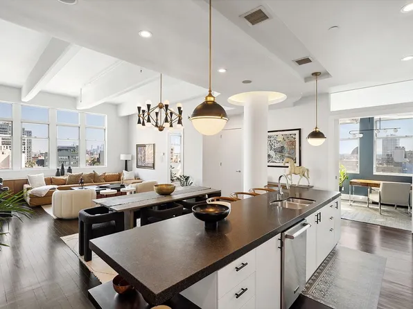 60 Broadway APT 8J, Brooklyn, NY 11249
