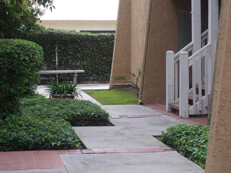 2nd image of 16952 Lynn Ln APT F