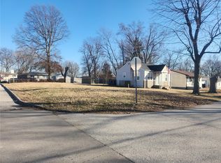 3252 Suncrest Ave, Saint Louis, MO 63114