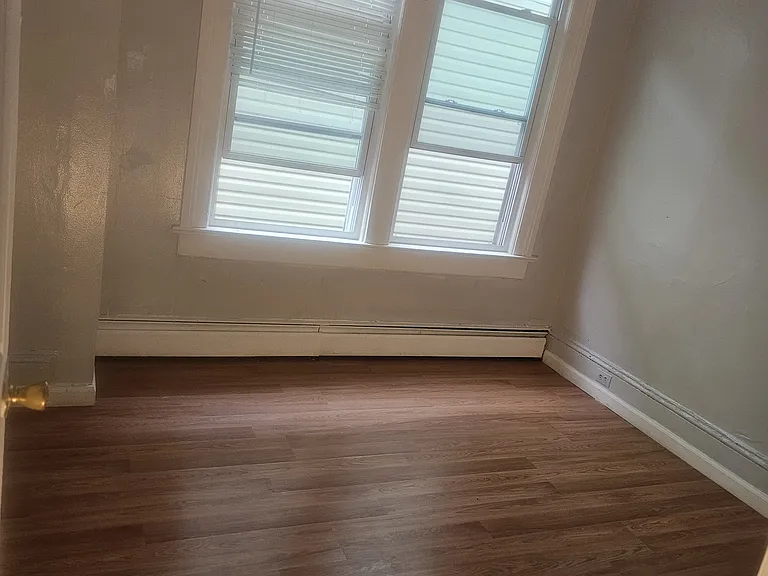 39 George St #2 — Photo 18