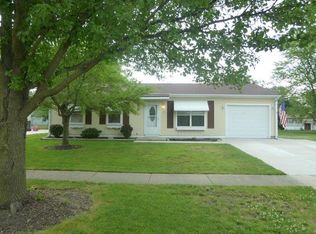 217 Mayfield Dr, Streamwood, IL 60107