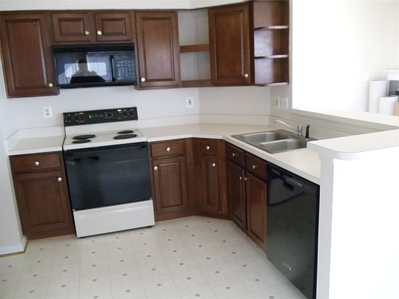 5th image of 5600 Willoughby Newton Dr Unit 31