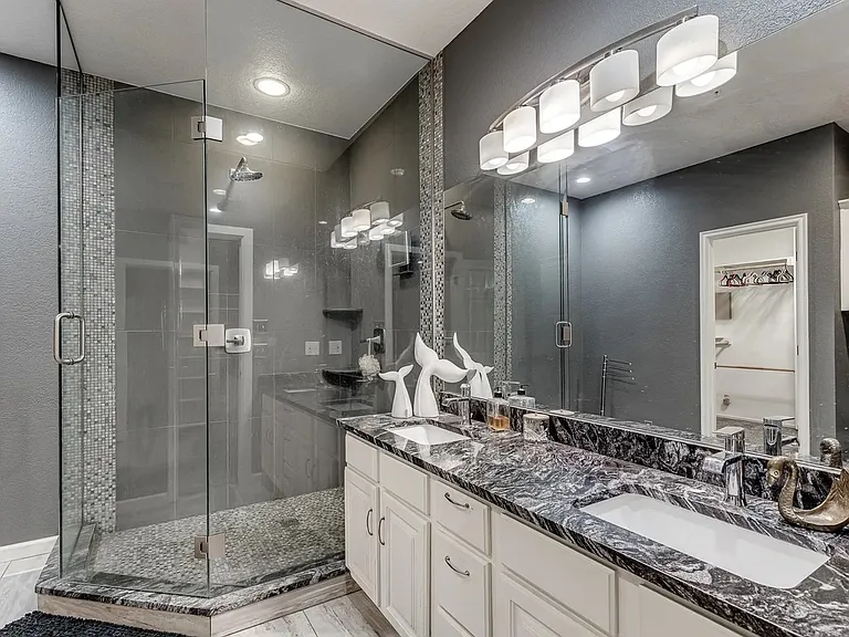 6162 N Brookline Ave #22 — Photo 6