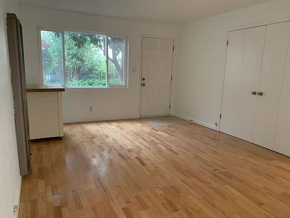2nd image of 62 E 39th Ave #D