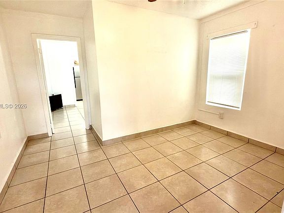 4th image of 616 SW 8th Ave