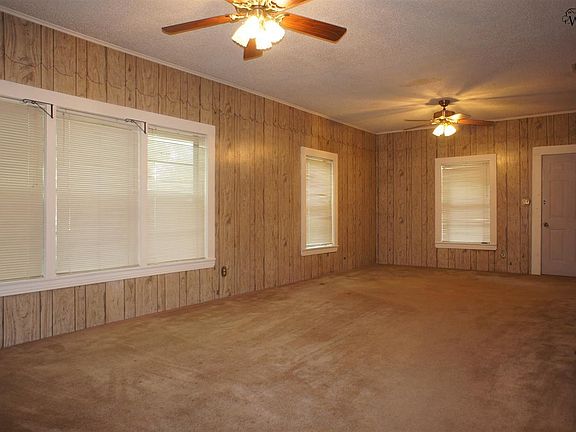3rd image of 208 S Jackson Ave