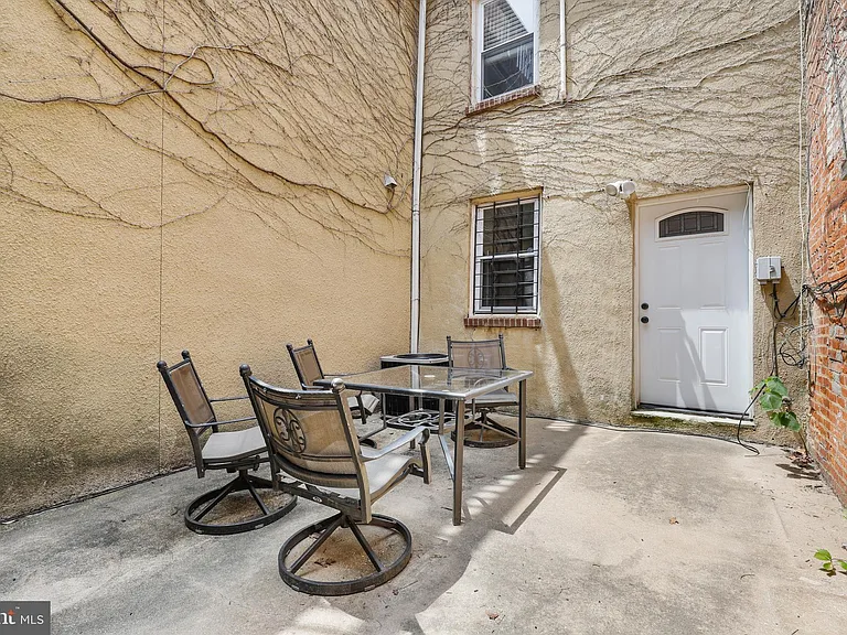 803 S Hanover St — Photo 23
