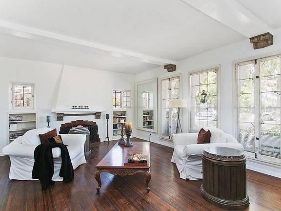 3rd image of 1081 S Crescent Heights Blvd