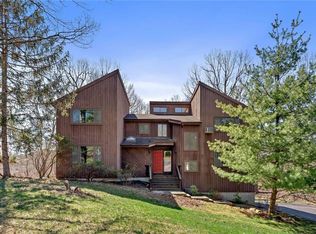 19 Powder Horn Rd, Cortlandt Manor, NY 10567