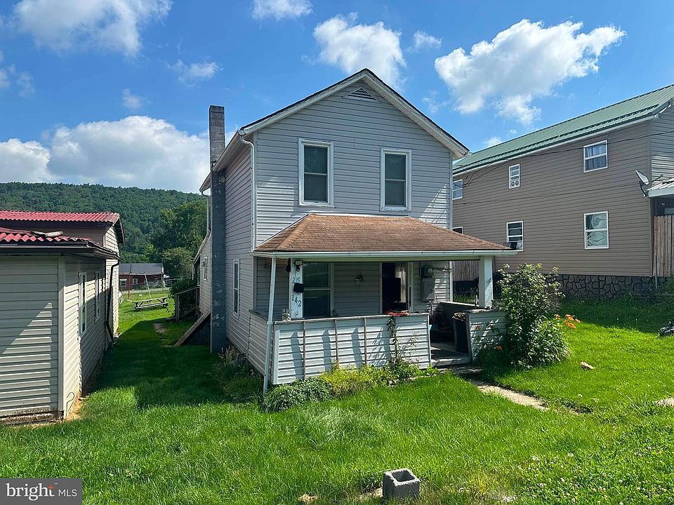 1st image of 25 Ash St