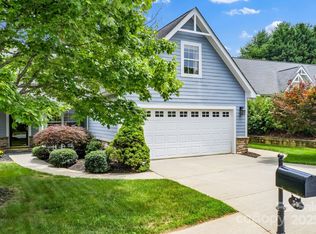 50 Grove End Rd, Fletcher, NC 28732