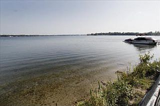 3rd image of 2502 E Shore Dr