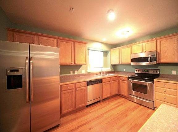 1451 Legends Cir Lawrence, KS listing photo #2