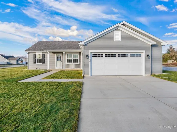 300 Savannah DRIVE #Lt35, Walworth, WI 53184