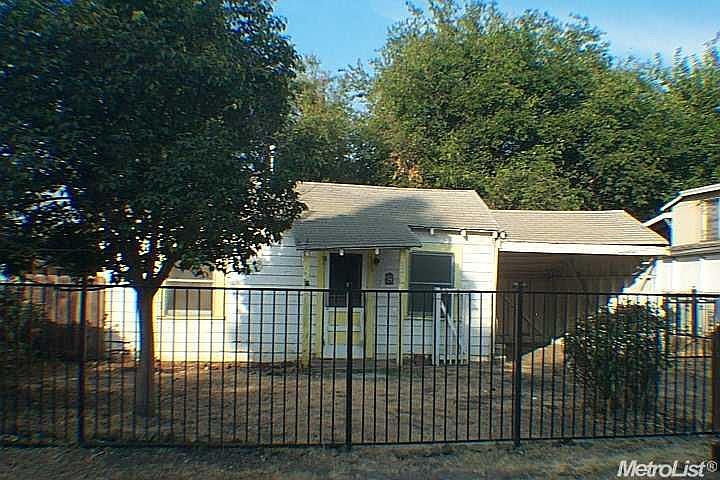 1st image of 3211 Redwood Ave
