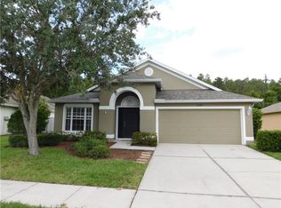 2139 Shelbourne Ct, Zephyrhills, FL 33543