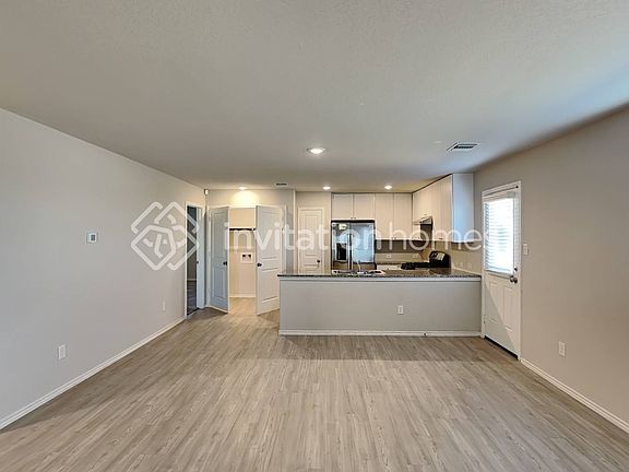 4th image of 5745 Verracio Ct