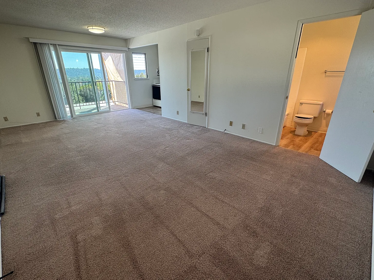 Studio, $2,675 — Photo 3